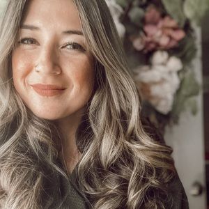 Meet your Posher, Claudia